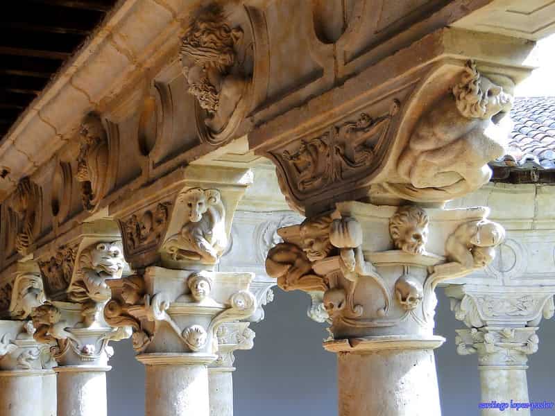 Capiteles del Convento de Dueñas